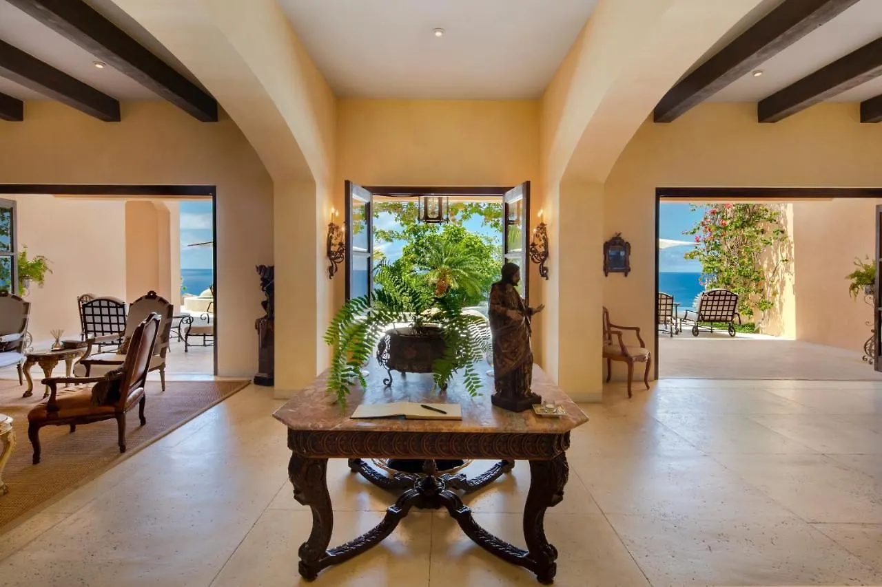 Exquisite Villa With Awesome Views & Staff In Pedregal!カボ・サン・ルーカス
